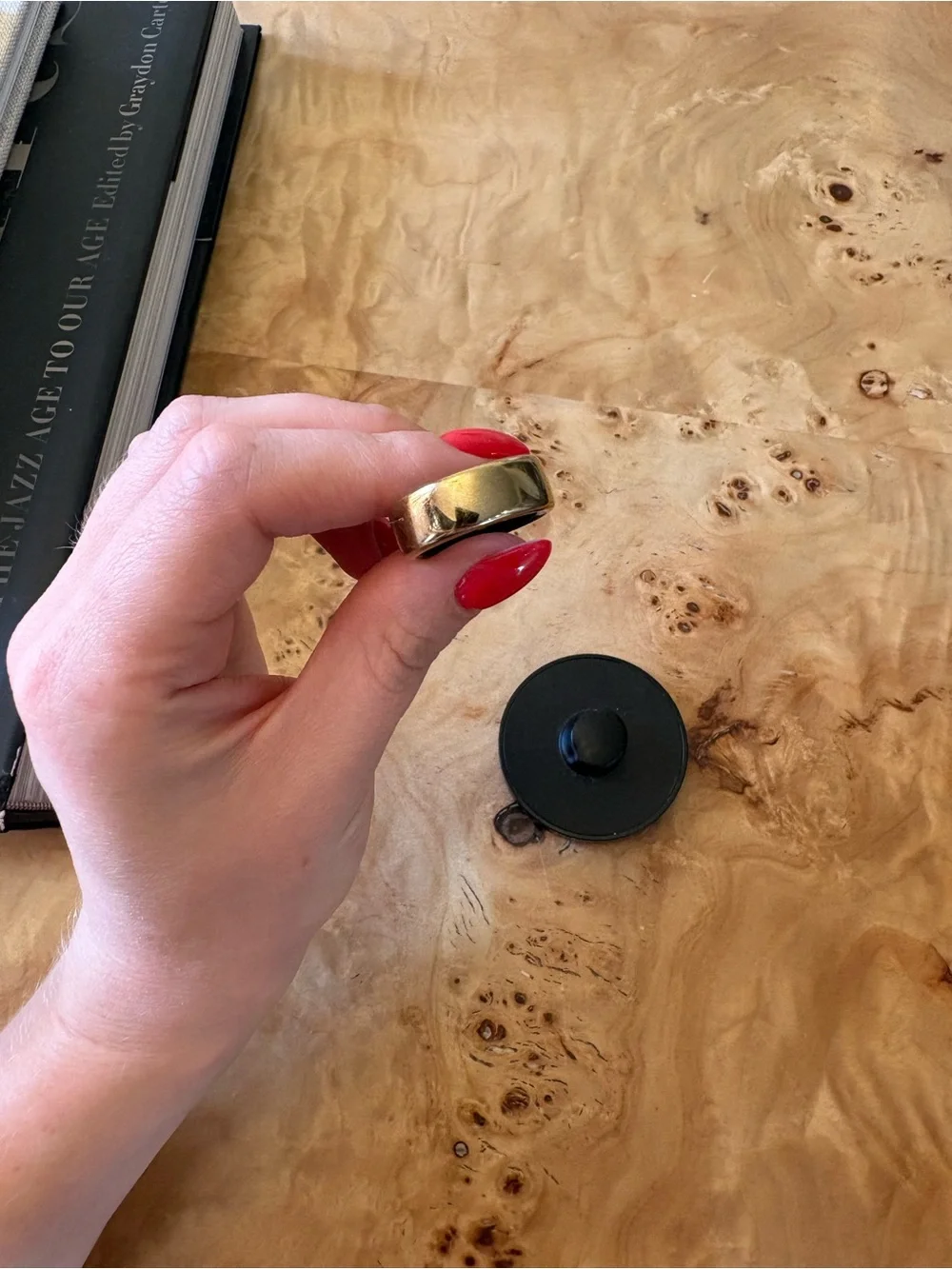 Gold Oura 3 Horizon Size 6 (With Charger) - Picture 2 of 3